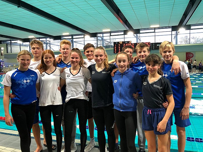 _bwbochum/medien/Schwimmen/Schwimmen_Fotos-2019/2019_12_08-WK-Duisburg_BWB-Team-nachmittags.jpg