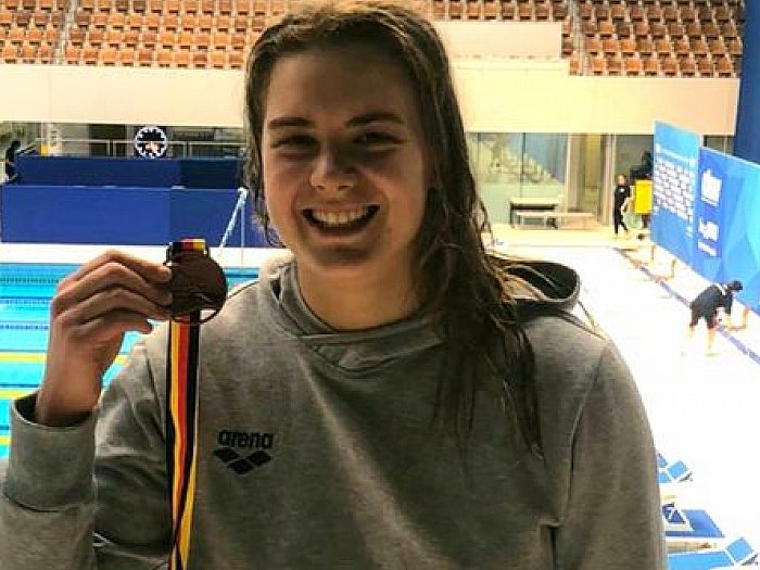 _bwbochum/medien/Schwimmen/Schwimmen_Fotos-2019/DKM-2019_Anna-Kroniger-mit-Bronzemedaille_gross.jpg