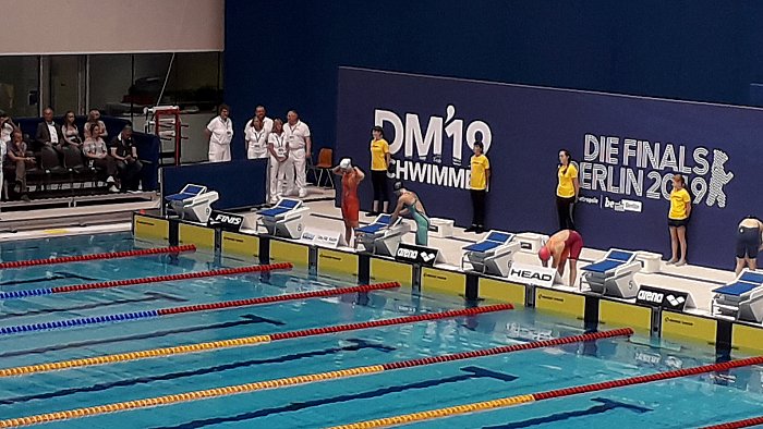 _bwbochum/medien/Schwimmen/Schwimmen_Fotos-2019/DM2019_Tag3_AnnaKroniger-am-Start.jpg