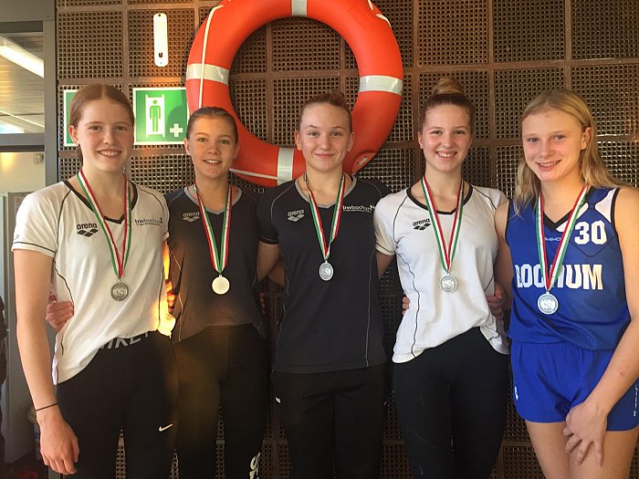 _bwbochum/medien/Schwimmen/Schwimmen_Fotos-2019/DMSJ-2019-Bezirk-Siegerehrung-B-weiblich-1_Mannschaft.jpg