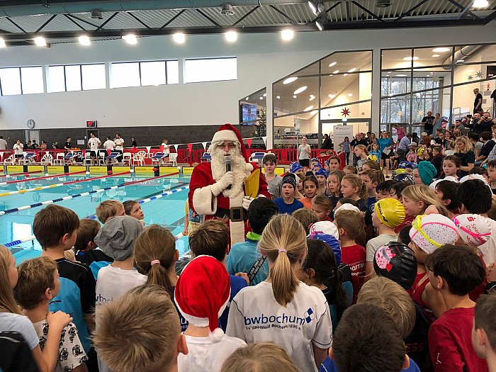 _bwbochum/medien/Schwimmen/Schwimmen_Fotos-2019/Nikolausschwimmfest2019_Nikolausansprache.jpg