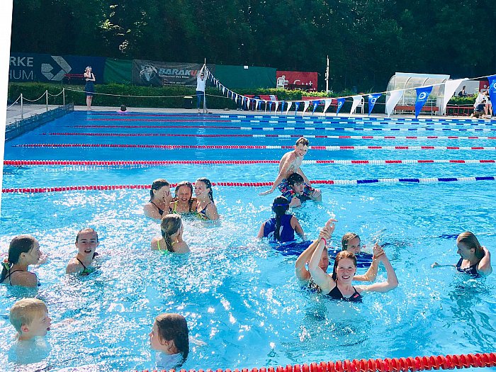 _bwbochum/medien/Schwimmen/Schwimmen_Fotos-2019/WTP_2019_Spass_nach_WK_2.jpg