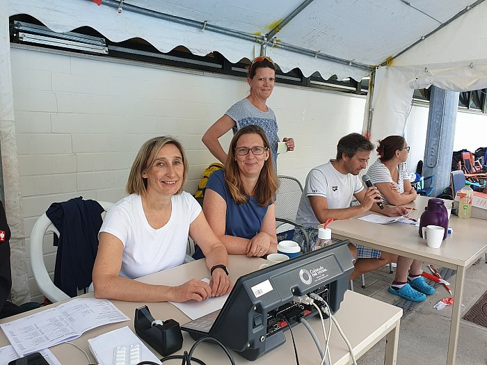 _bwbochum/medien/Schwimmen/Schwimmen_Fotos-2019/WTP_2019_Zeitanlage_und_Sprecher_50.jpg
