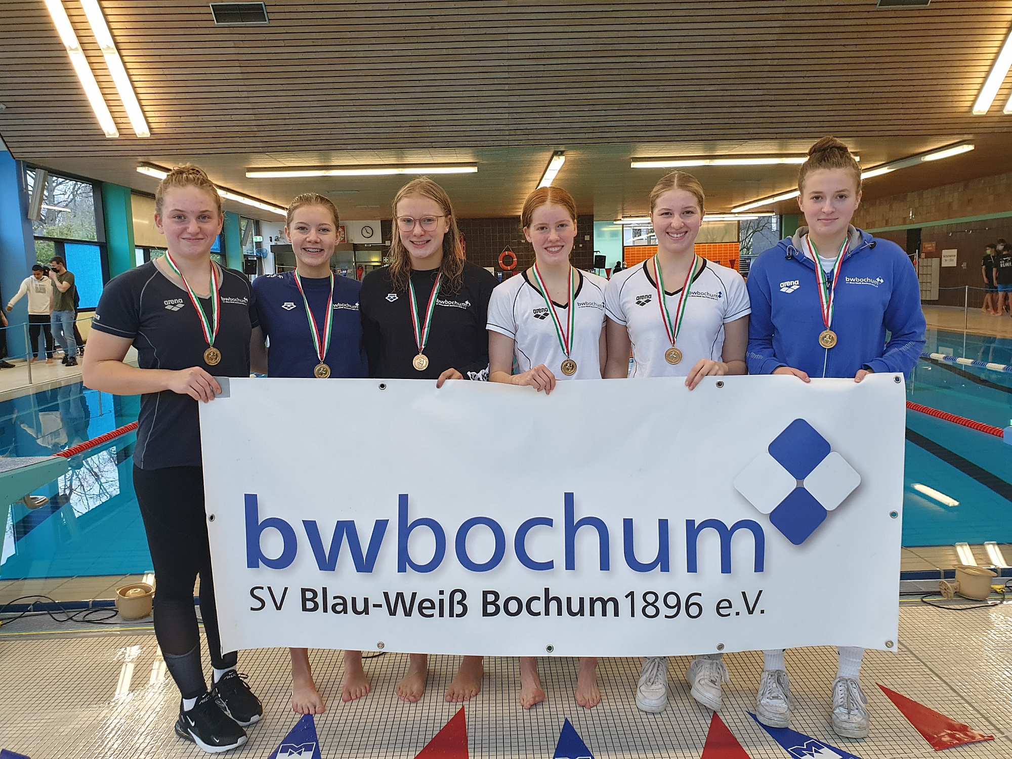 _bwbochum/medien/Schwimmen/Schwimmen_Fotos-2021/DMSJ21-Bezirk-A-Jugend-weiblich.jpg