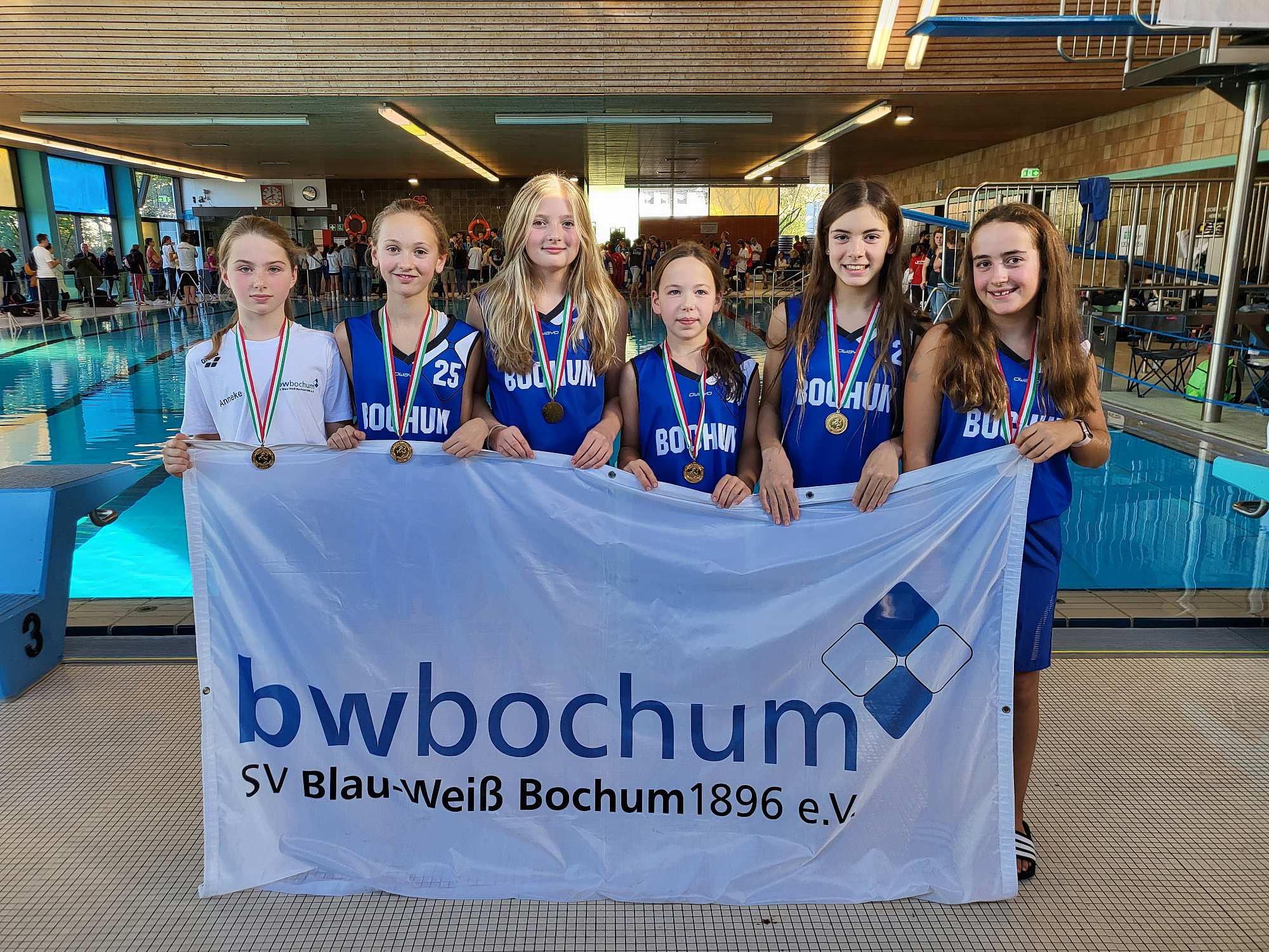 _bwbochum/medien/Schwimmen/Schwimmen_Fotos-2022/DMSJ22-Bezirk-D1-weiblich.jpg