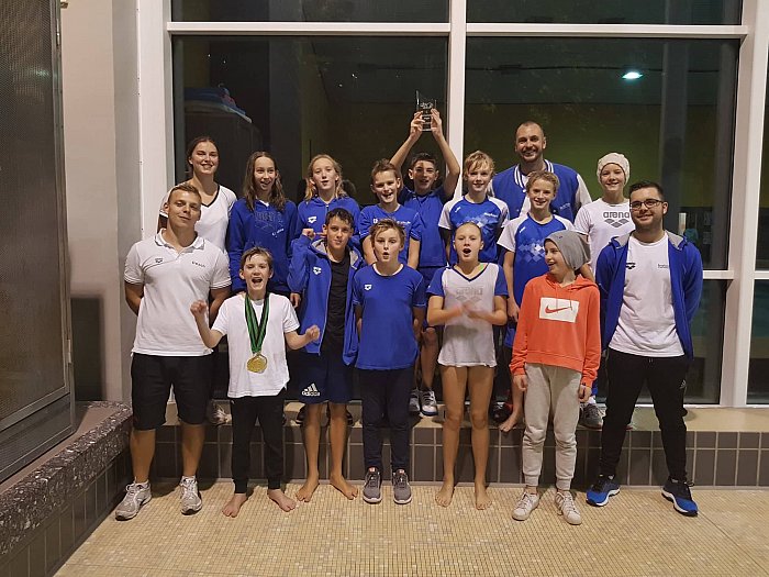 _bwbochum/medien/bilder_2018/2018_fotos_schwimmen/2018_11_11-Kemminghausen-Sieger-Mannschaftswertung.jpg