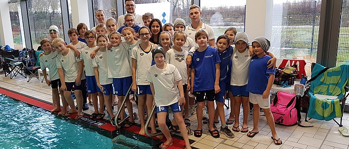 _bwbochum/medien/bilder_2018/2018_fotos_schwimmen/2018_12_08-Team-Weihnachtsschwimmfest-Essen_klein.jpg